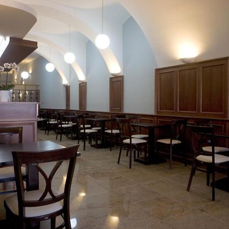Hostel U Zlateho Kohouta 크로메르지 외부 사진